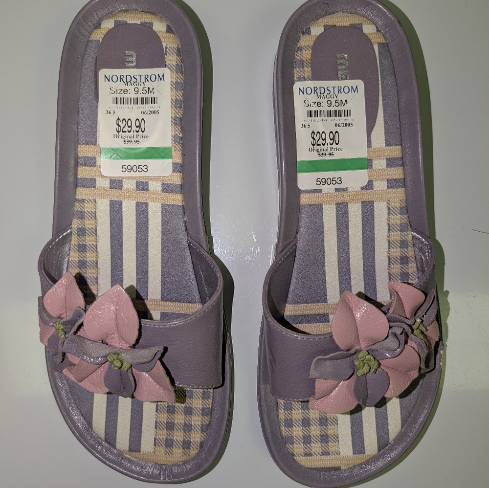 Me Too purple sandals size 9.5